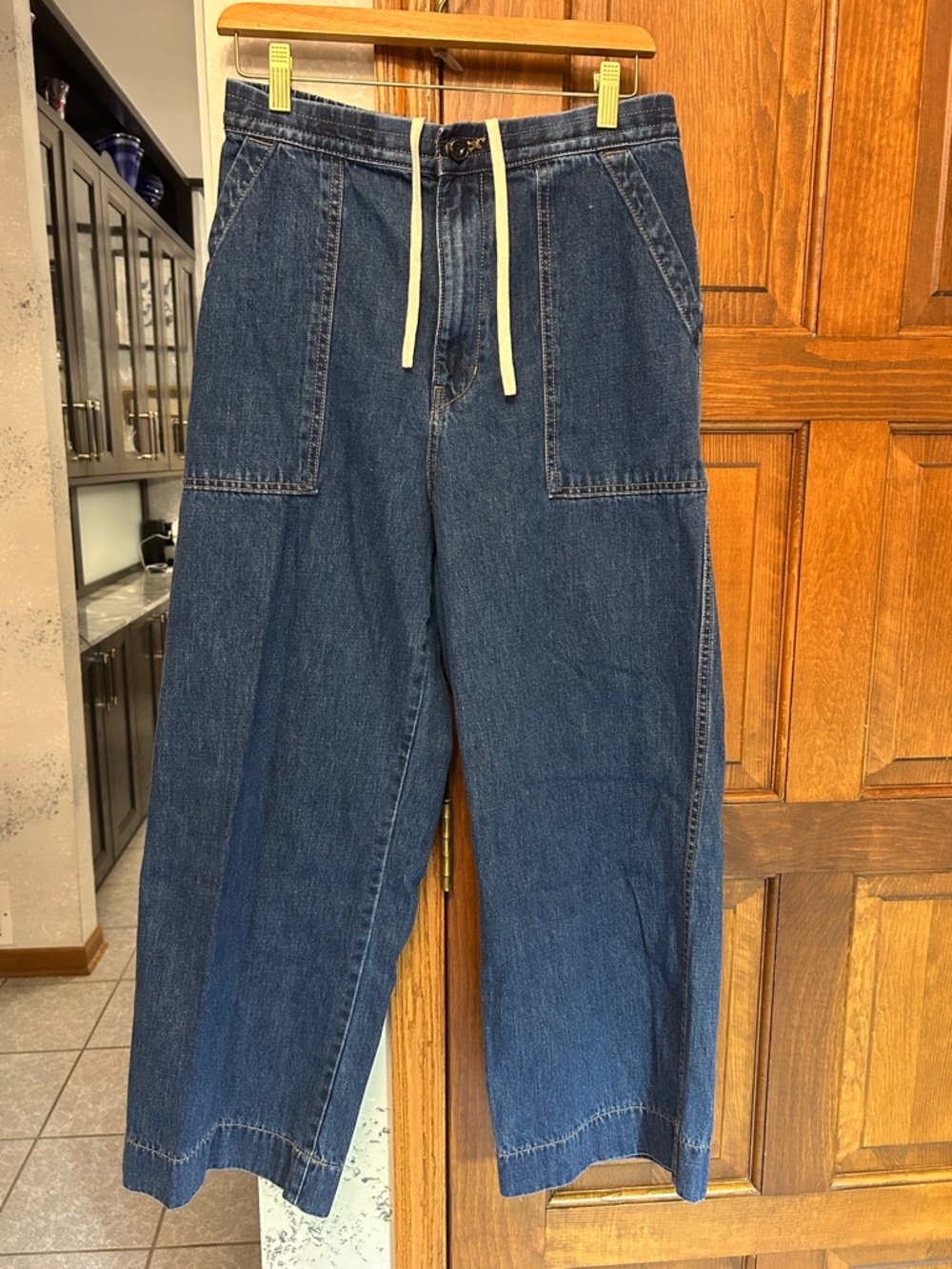 Wide-Leg Indigo Denim Jeans with Drawstring Waist